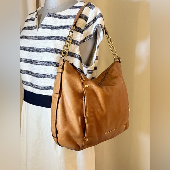 Michael Kors Handbags - Michael Kors Bedford Large Leather Shoulder Bag Tan Luggage Brown Hobo